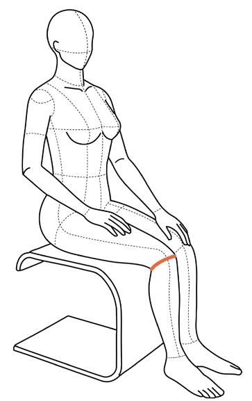 Ilustração da cliente sentada com linha ao redor do joelho dobrado
